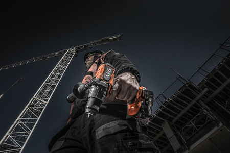 Wiertarko-wkrętarka 110Nm+2x4.0Ah+Ład. zestaw BSB18C3BL-402C AEG | CIS Sklep